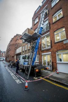 Hoist Hire : Moving Furniture During an Office Removals London